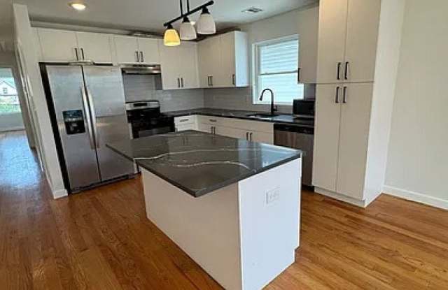 753 Seaport Dr Gallery 3