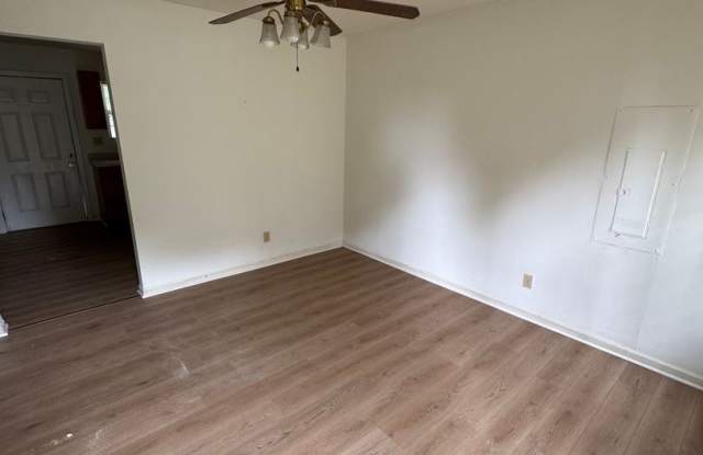 One Level Living - Single Family Home in Central Columbia 3BD/1BA photos photos