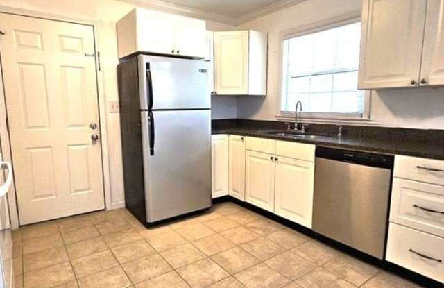 2833 Rockcliff Road SE Gallery 4
