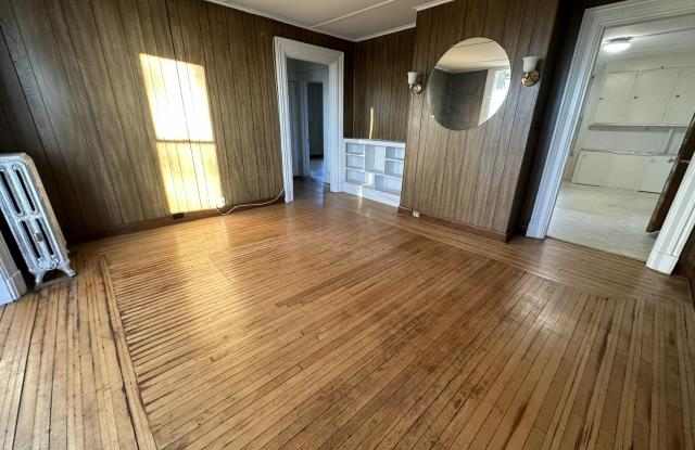 41 Mount Vernon St. Gallery 4