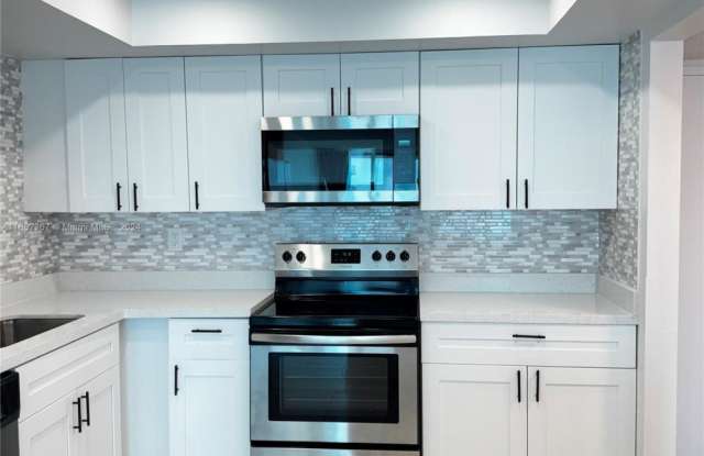 18071 Biscayne Blvd photos photos