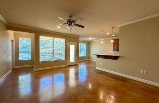 Savannah Court Luxury Townhomes Gallery 3