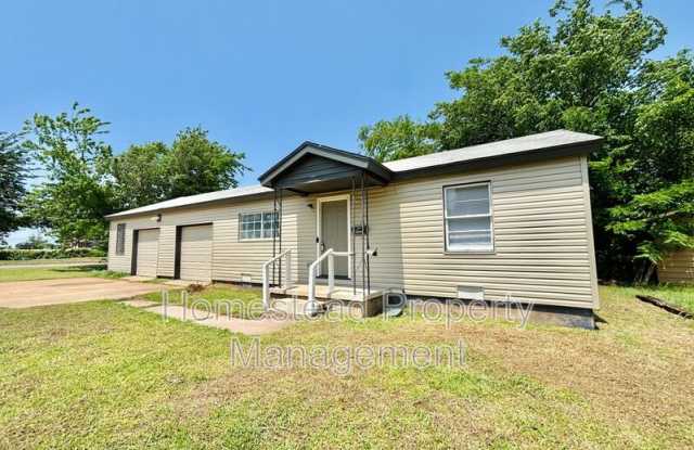 4101 SE 42nd St. photos photos