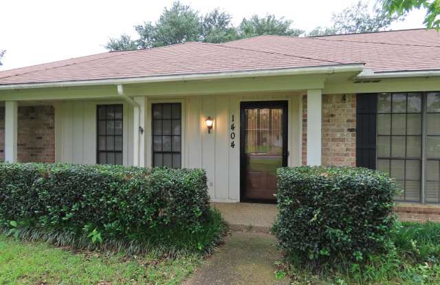 1404 Larkspur - 1404 Larkspur Lane, Tyler, TX 75703