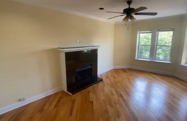 6935 N Oakley, Gallery 2