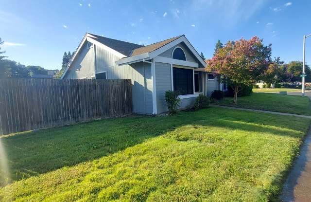 Nice 3bed and 2 bath home; excellent Roseville location photos photos Nice 3bed and 2 bath home; excellent Roseville location photos photos