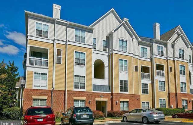 2110 Highcourt Ln - 2110 Highcourt Lane, Herndon, VA 20170