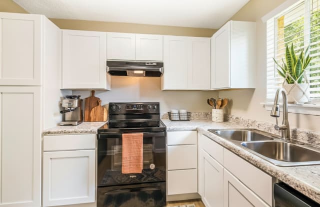Pine Ridge Apartments photos photos