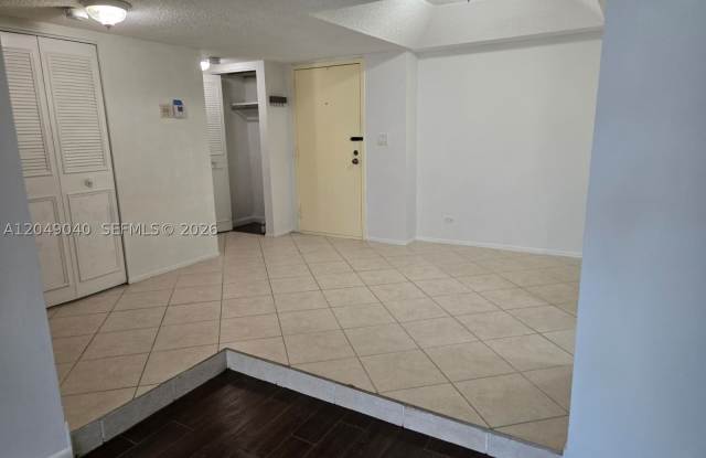 3690 Inverrary Dr Gallery 3