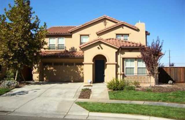 Charming Woodland Corner Home – Spacious 3 Bed, 2.5 Bath on a Quiet Cul-de-Sac photos photos