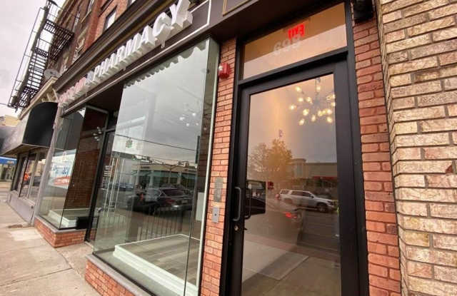 698 BROADWAY Gallery 3