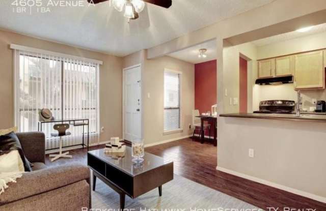 4605 Avenue A Gallery 4