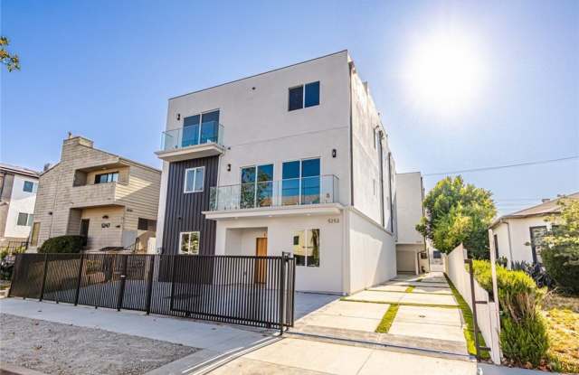 5251 Agnes Avenue - 5251 Agnes Avenue, Los Angeles, CA 91607