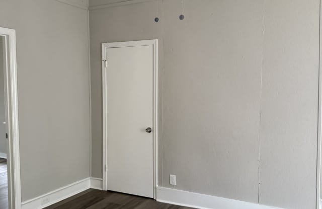 106 Jarboe Street Gallery 4