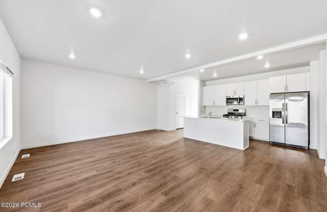 2256 N Canal View Lane Gallery 4