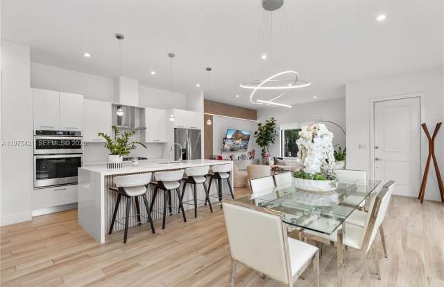 4301 NW 81st Ct photos photos 4301 NW 81st Ct photos photos