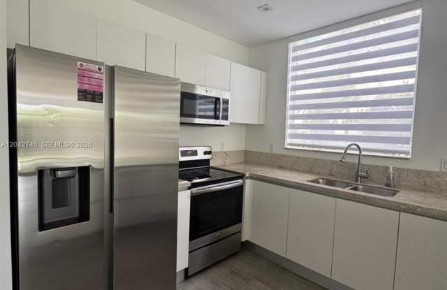 2947 SW 27th Terrace 0, Miami, FL 33133 - 3028 photos photos