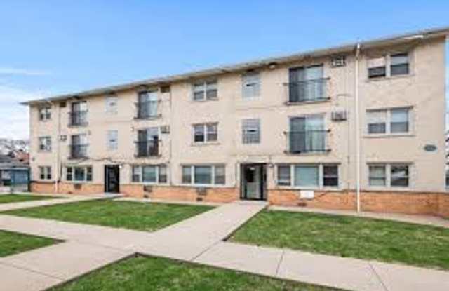 3830-3832 W 63rd (West Lawn) Gallery 2