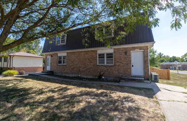 Affordable 2 Bedroom Duplex photos photos