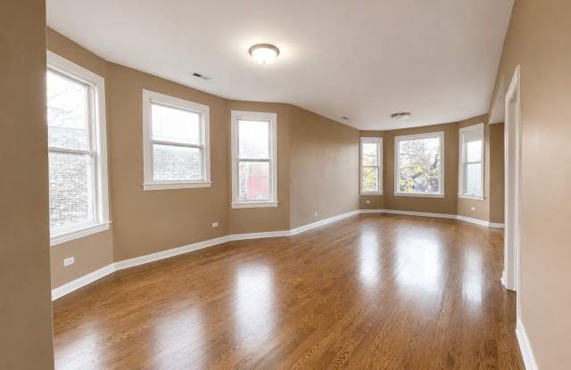 1807 N Lawndale Avenue Gallery 2