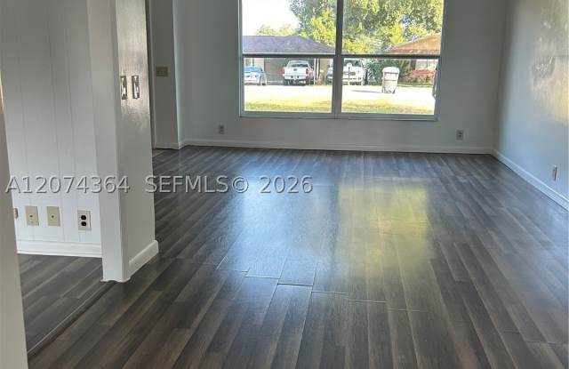 110 Broward Gallery 2