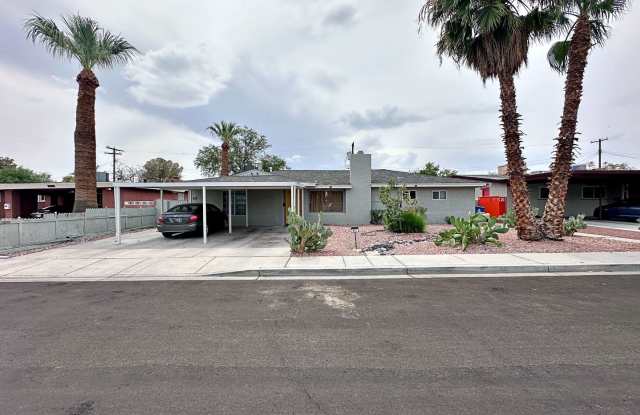 Remodeled 3-Bedroom Home Near Downtown—Covered Parking, Landscaping & Pest Control Included photos photos