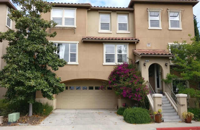 This beautiful home is nested on a corner lot in a private road and a quiet neighborhood with spectacular views across from Communication Hills. 5 bedrooms, 3.5 bathrooms! photos photos