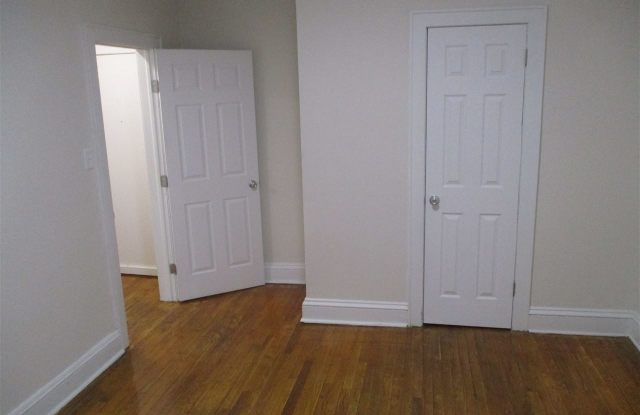 289 BARROW ST Gallery 4