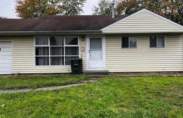 3 BR 1.5 BA split-level with attached 1 car garage photos photos