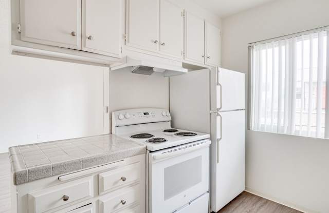 Sunset Cliffs Apartments Gallery 4