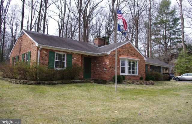 9001 GLENBROOK Road Gallery 2