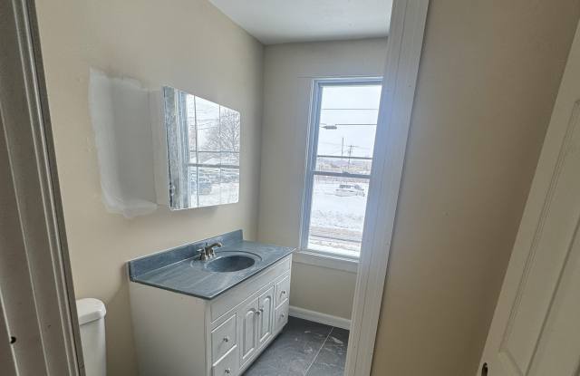 131 Bellevue Avenue - 2 photos photos