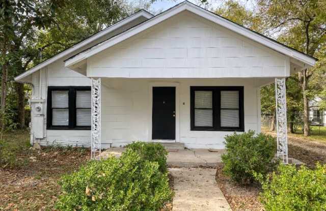 2812 Angier - 2812 Angier Road, Huntsville, TX 77340