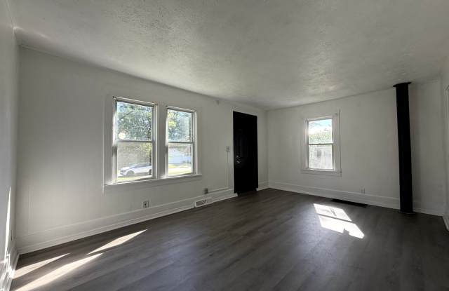 2143 North Johnson Street Gallery 4