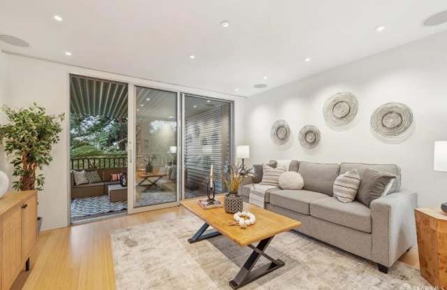 3343 Folsom ST photos photos