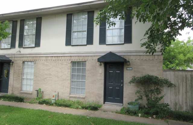1908 UPLAND DR. Gallery 3