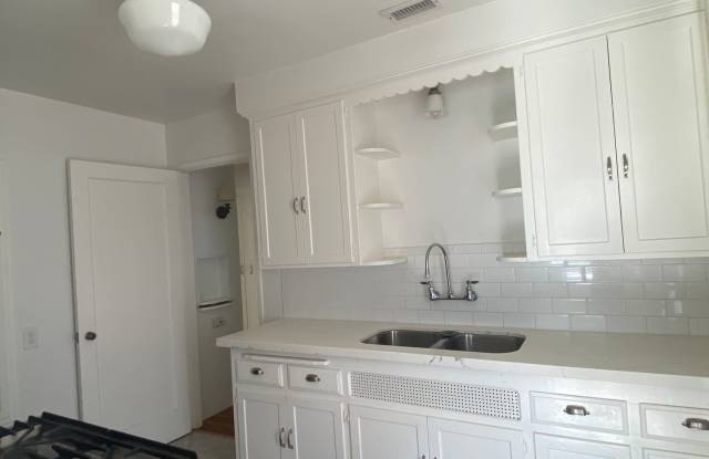 7543 Eucalyptus Hill Gallery 2
