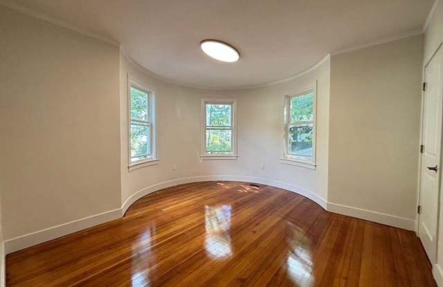 391 Linwood Ave photos photos