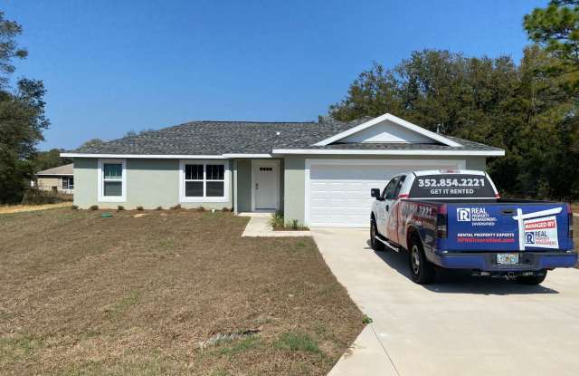 Custom Home - Desirable SE Ocala Neighborhood 3/2/2 **Available Soon** photos photos