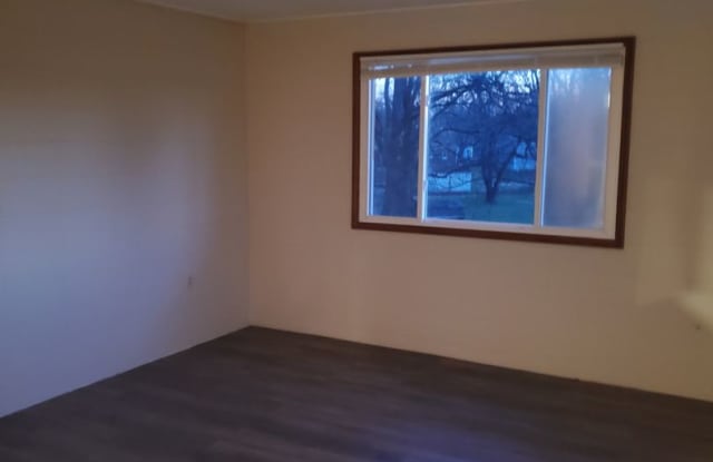2 Bedroom, 1.5 Bath Duplex in Clinton, IA Gallery 3