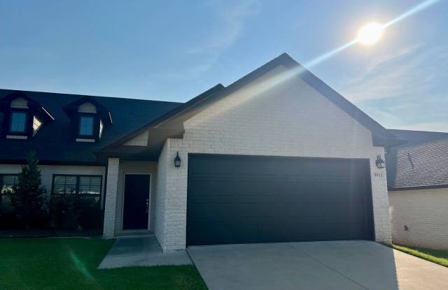 Spacious 3 Bedroom/2.5 Bathroom Townhome in Chaffee Crossing. **ASK ABOUT MOVE IN SPECIAL** photos photos