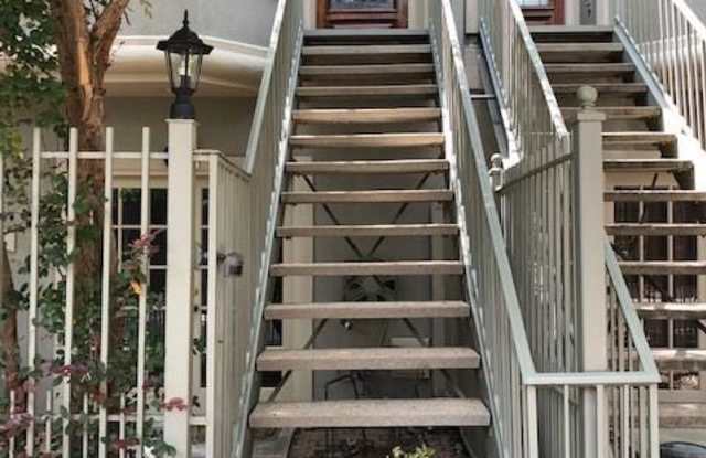 112 Detering Street Gallery 2