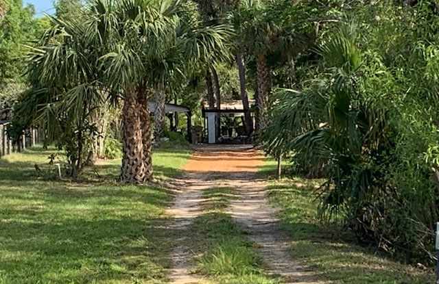 40911 Emeralda Island Rd - 40911 Emeralda Island Road, Lake County, FL 34788