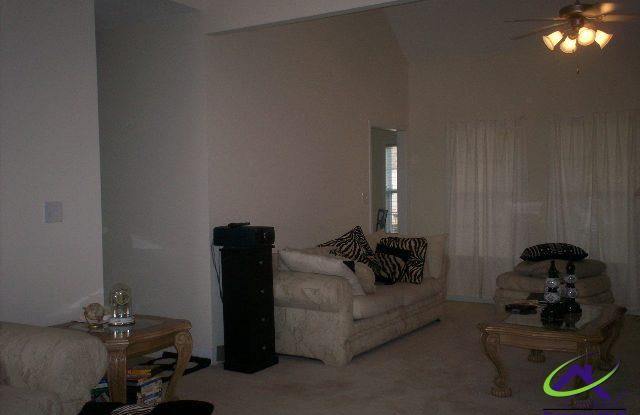 152 Dora Lane Gallery 4