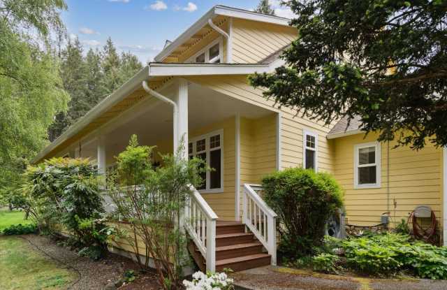 Bainbridge Farm House photos photos