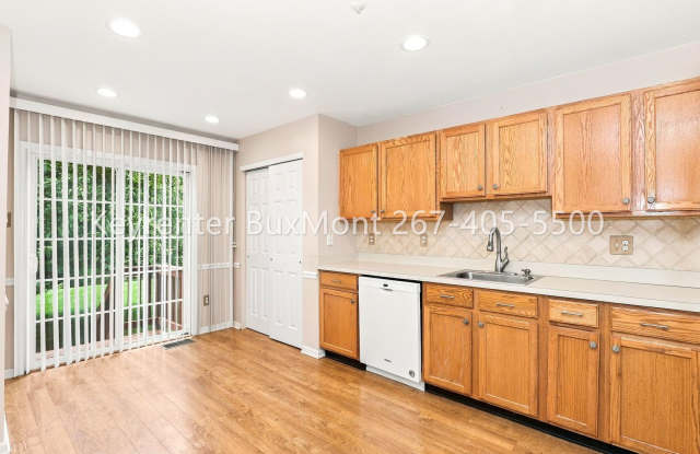 3 Bed 2.5 Bath Townhome in Windrush Development Gallery 4