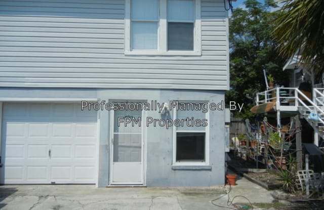 1512 1st St photos photos