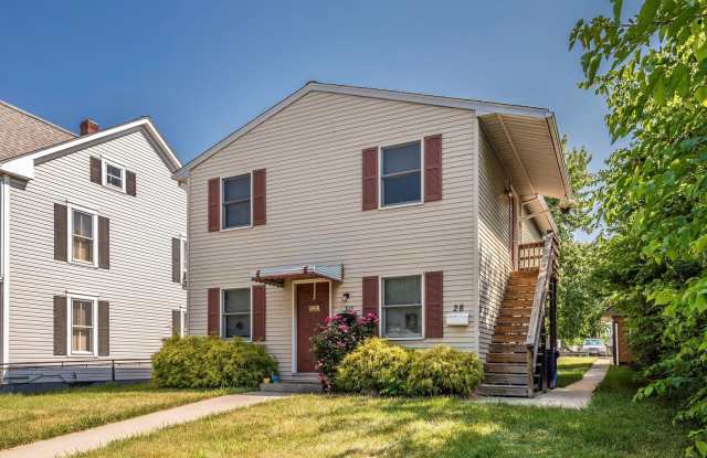 Apartment w/Parking - 28 West Wilson Boulevard, Hagerstown, MD 21740