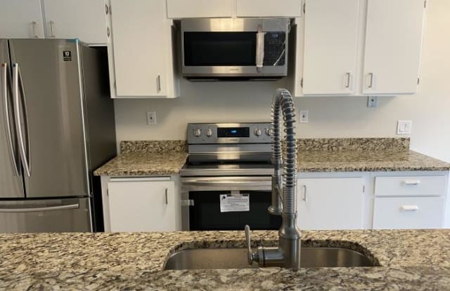 56 Dockside Circle - 56 Dockside Circle, San Rafael, CA 94903