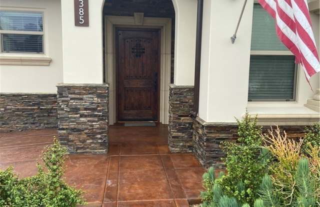 385 W 19th Street photos photos